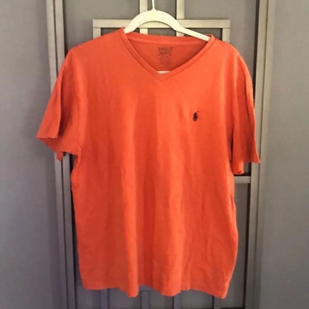 Polo Ralph Lauren, orange V-neck T-shirt size M